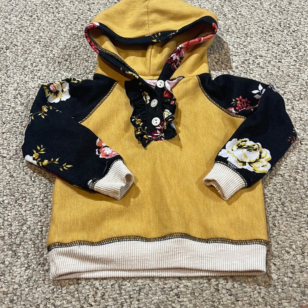 Ricrac and ruffles brand, 12 months, mustard and black